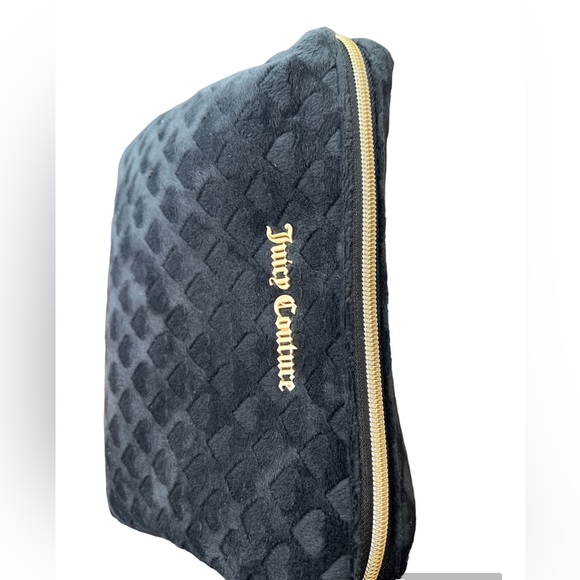 Juicy Couture- Heart Shaped Print Travel Cosmetic Bag - Picture 9 of 9